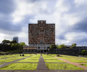 Fotografía de la sede de la UNAM