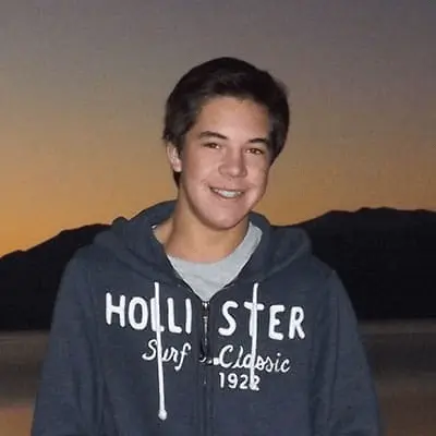 WIZI > Testimonio: Rodrigo Watanabe admitido en Medicina UNAM ' Testimonio de Rodrigo Watanabe, estudiante de WIZI admitido en medicina en la UNAM